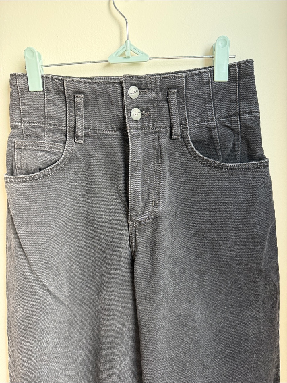 Pilcro Wide-Leg High-Rise Jeans in Washed Black - Picture 2 of 5